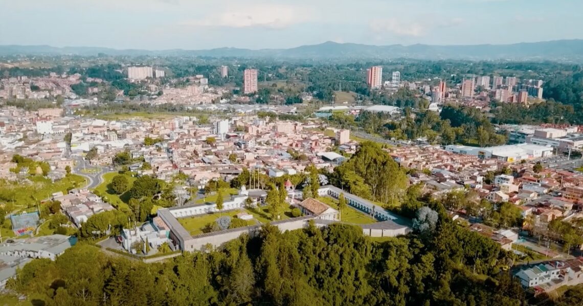 26 de enero Día Internacional de la Energía Limpia. Seguimos trabajando por la sostenibilidad La Asamblea General de las Naciones Unidas ha establecido el 26 de enero como el Día Internacional de la Energía Limpia, una iniciativa que busca crear conciencia sobre la importancia de las energías renovables tanto para el bienestar de la humanidad como para la preservación del planeta.